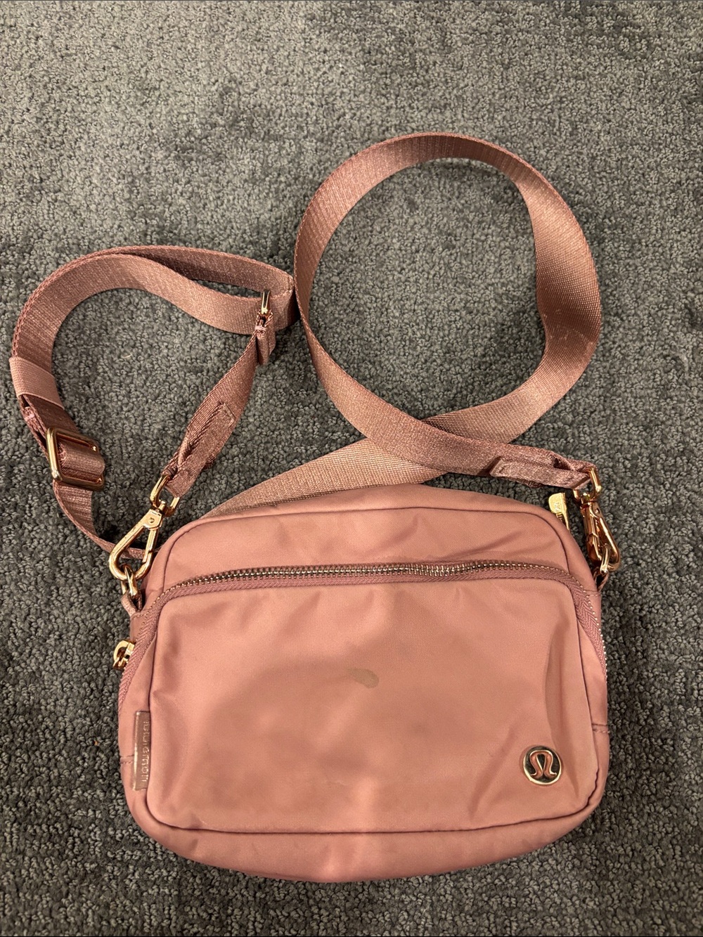 lululemon athletica Dusty Rose Adjustable Crossbody Bag